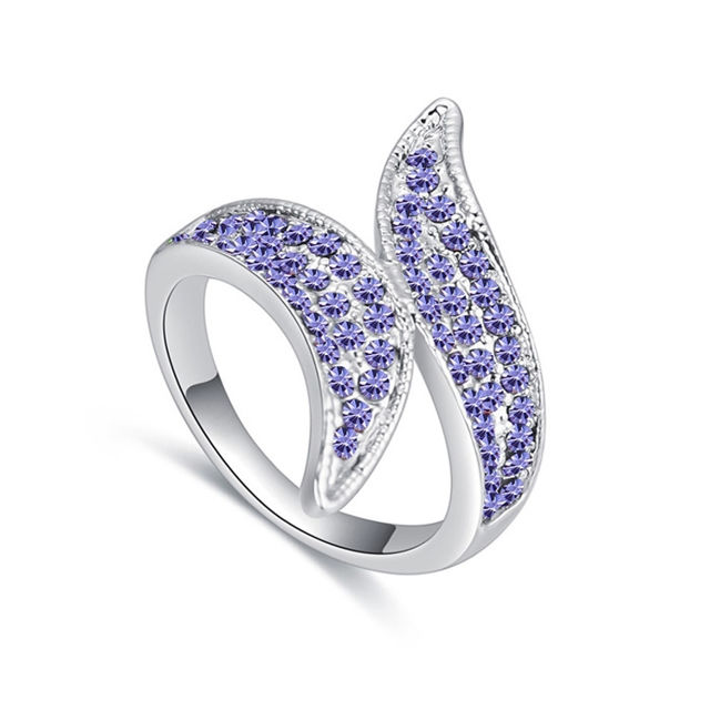 Picture of Two Leaves Crystal Mosaic Ring