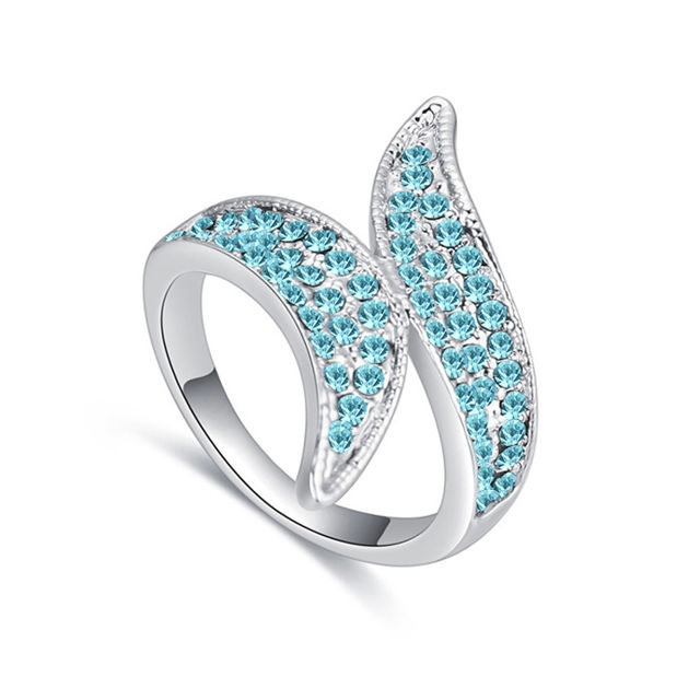 Picture of Two Leaves Crystal Mosaic Ring