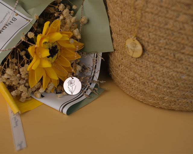 Picture of Custom Name Necklace with Birth Flower - Round Disc Flower Name Necklace - Bridesmaid Gifts Wedding Necklace